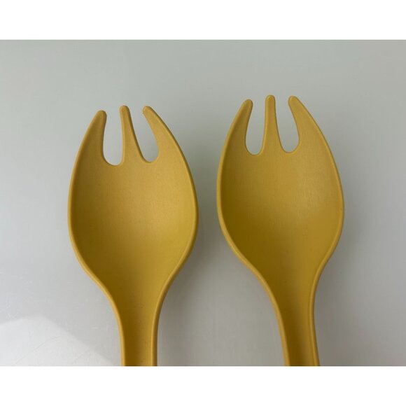Tupperware Set of 2 Salad Serving Forks Golden Harvest Yellow Plastic Vintage - Picture 5 of 13
